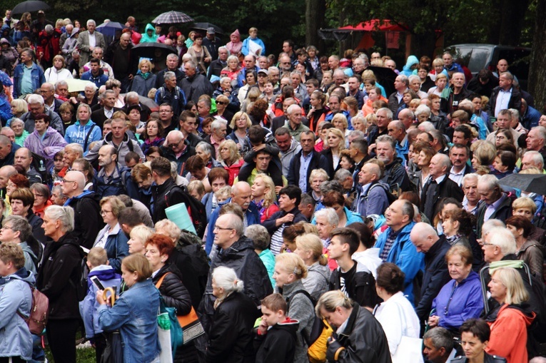 Pielgrzymka Rodzin do Kalwarii Zebrzydowskiej 2019 - Droga Krzyżowa