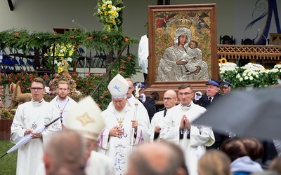 Chcą być w tym miejscu, gdzie przyszła Maryja