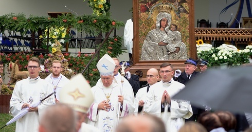 Chcą być w tym miejscu, gdzie przyszła Maryja