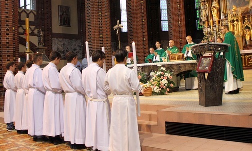 Bp Iwanecki: Wybór Jezusa kosztuje