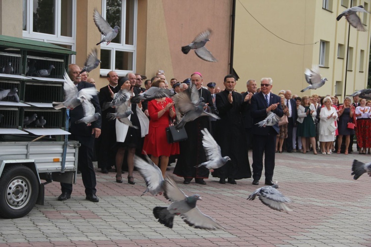 Bobowa. Błogosławieństwo odnowionego kościoła w 680. rocznicę lokacji miasta