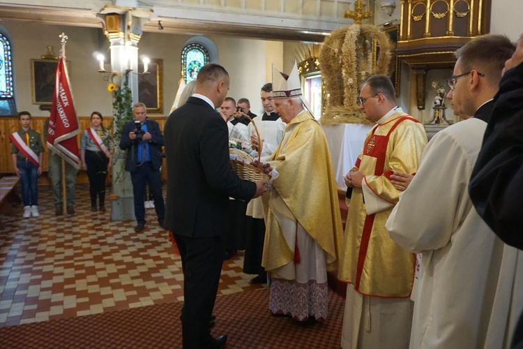 Dożynki wojewódzko-diecezjalne w Niemczy