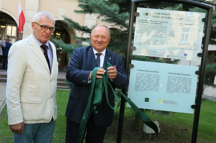 Odsłonięcie tablicy ku pamięci mecemasa Stanisława Kalinowskiego.