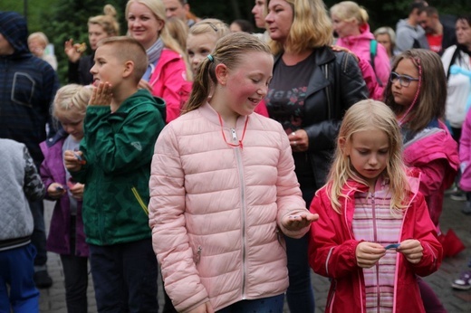 3. Festyn parafialny "Rodzina rodzinie" na Złotych Łanach - 2019