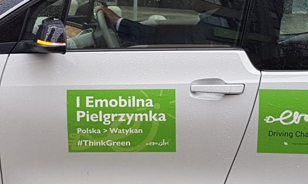 Katowice. Wyruszyła I Emobilna Pielgrzymka do Watykanu