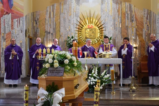 Pogrzeb diakona Mateusza Niemca