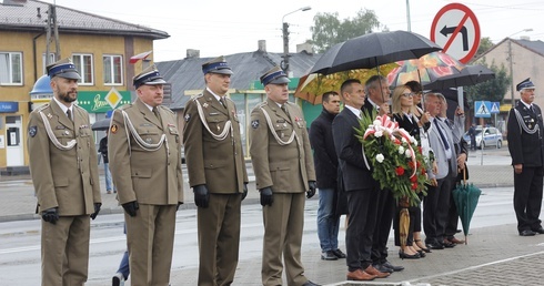 W uroczystych obchodach rocznicy bitwy nad Bzurą udział wzięła asysta wojksowa.