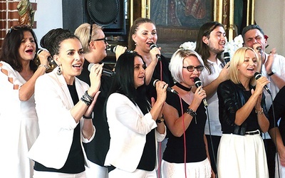 Oprawę muzyczną uroczystości zapewnił zespół Iława Gospel Singers.