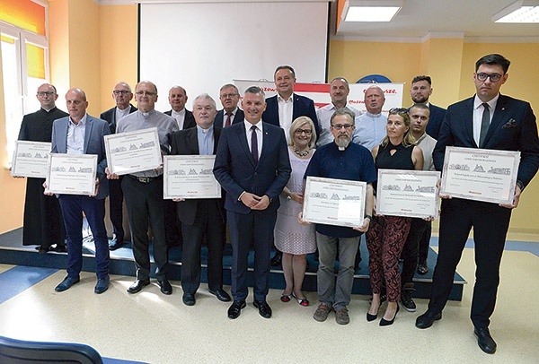 ▲	Wręczenie dyplomów odbyło się w radomskiej delegaturze Urzędu Marszałkowskiego. 