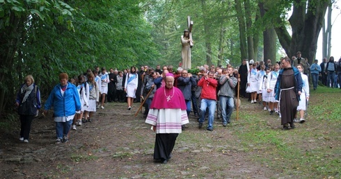 Zaproszenie do zawierzenia Ukrzyżowanemu