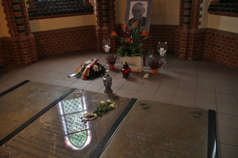 Abp Szczepan Wesoły - Msza św. w Katowicach w 1. rocznicę śmierci