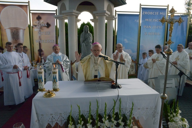 Msza św. za śp. abp. Zygmunta Zimowskiego