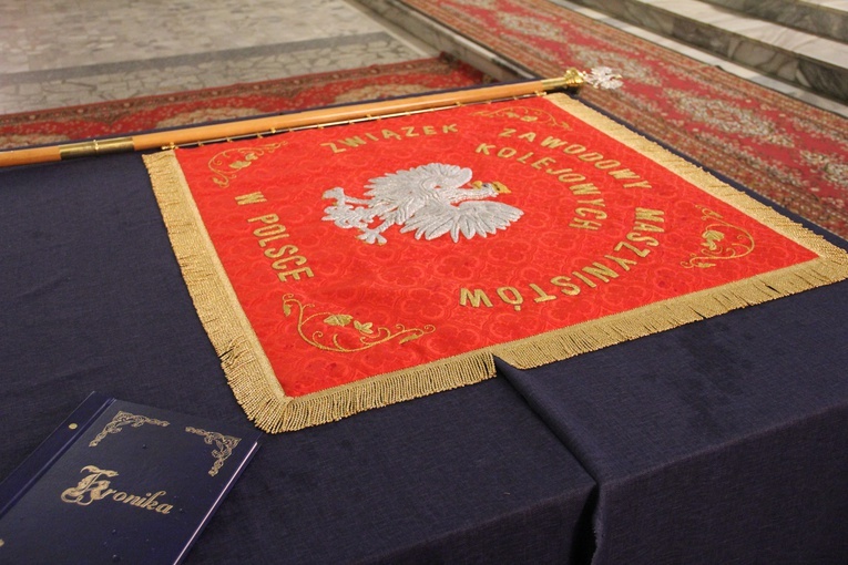 Poświęcenie sztandaru Związku Zawodowego Maszynistów Kolejowych