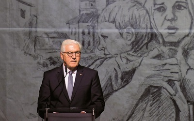 – Nie zapomnimy ran, które Niemcy zadali Polakom, nie zapomnimy cierpienia polskich rodzin, tak samo jak ich odwagi stawiania oporu – mówił w Warszawie prezydent Niemiec  Frank-Walter Steinmeier.