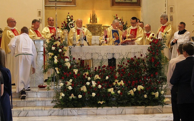 25. rocznica poświęcenia kościoła i powstania parafii w Czernichowie