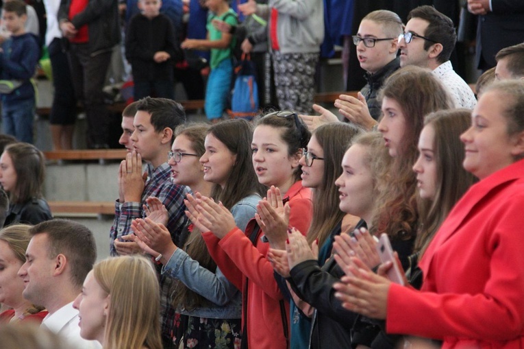 Młodzi w amfiteatrze pod Grojcem w Żywcu - 2019