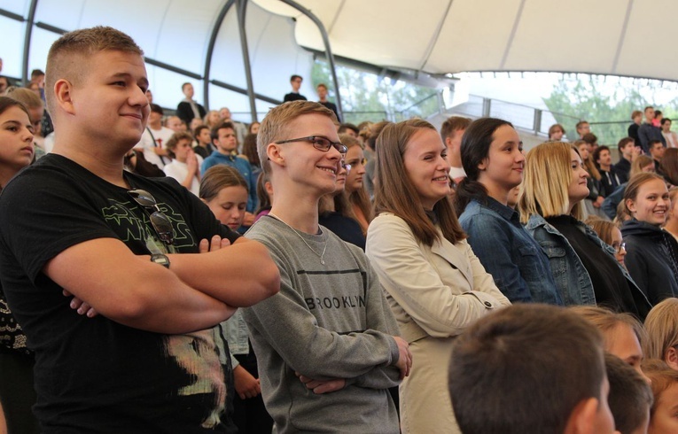 Młodzi w amfiteatrze pod Grojcem w Żywcu - 2019