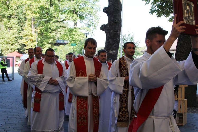 Młodzi w amfiteatrze pod Grojcem w Żywcu - 2019