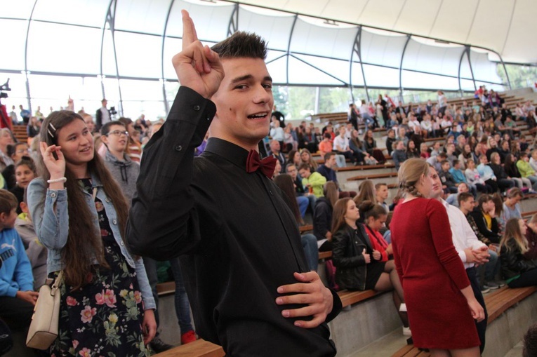 Młodzi w amfiteatrze pod Grojcem w Żywcu - 2019