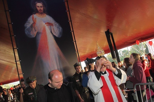 Godzina Miłosierdzia - Spotkanie Młodych w Skrzatuszu