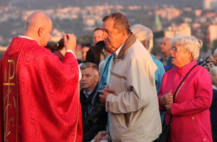 Bielsko-Biała pod Krzyżem na Trzech Lipkach - 2019