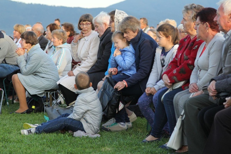 Bielsko-Biała pod Krzyżem na Trzech Lipkach - 2019