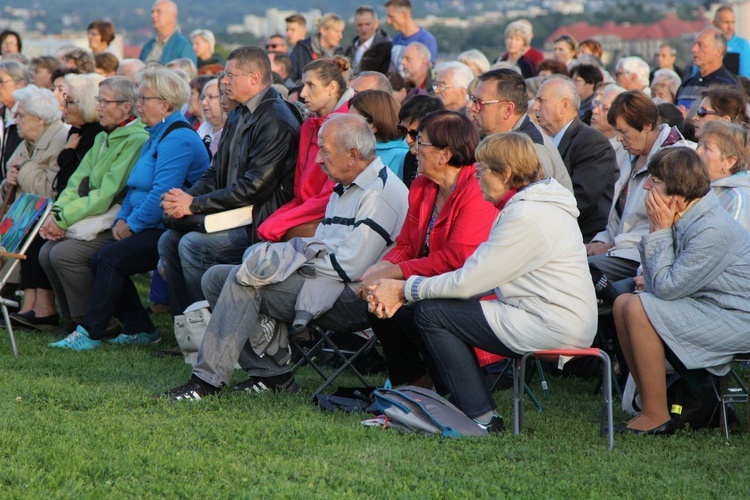 Bielsko-Biała pod Krzyżem na Trzech Lipkach - 2019