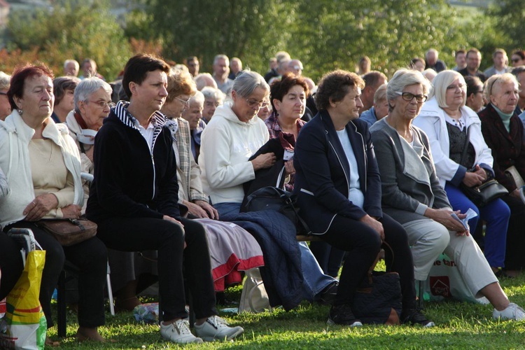 Bielsko-Biała pod Krzyżem na Trzech Lipkach - 2019