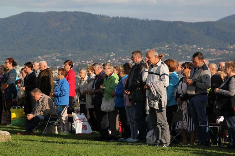 Bielsko-Biała pod Krzyżem na Trzech Lipkach - 2019