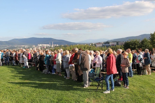 Bielsko-Biała pod Krzyżem na Trzech Lipkach - 2019