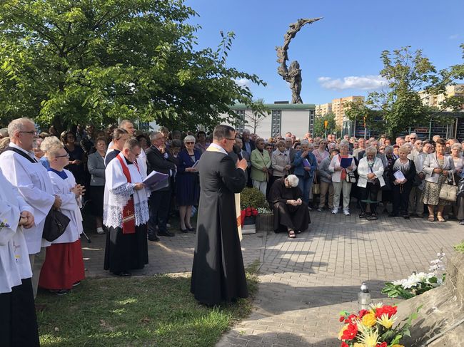 Stalowa Wola. Polska pod Krzyżem.