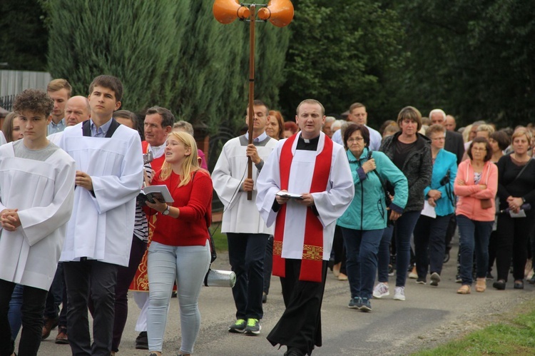 Z Przeczycy pod krzyż na granicy z Jodłową