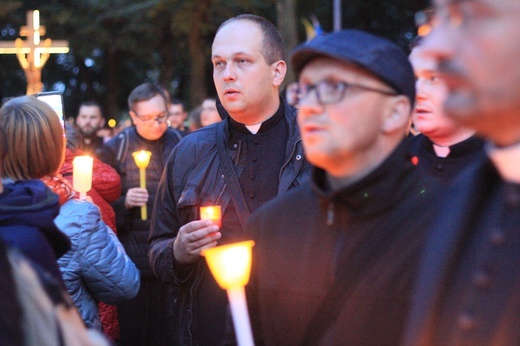 Góra Świętej Anny: Nabożeństwo ze świecami