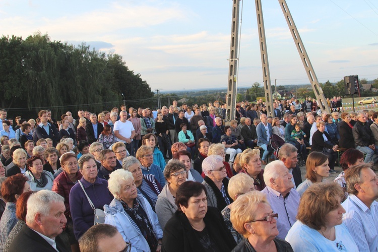 "Polska pod Krzyżem" w Starej Wsi