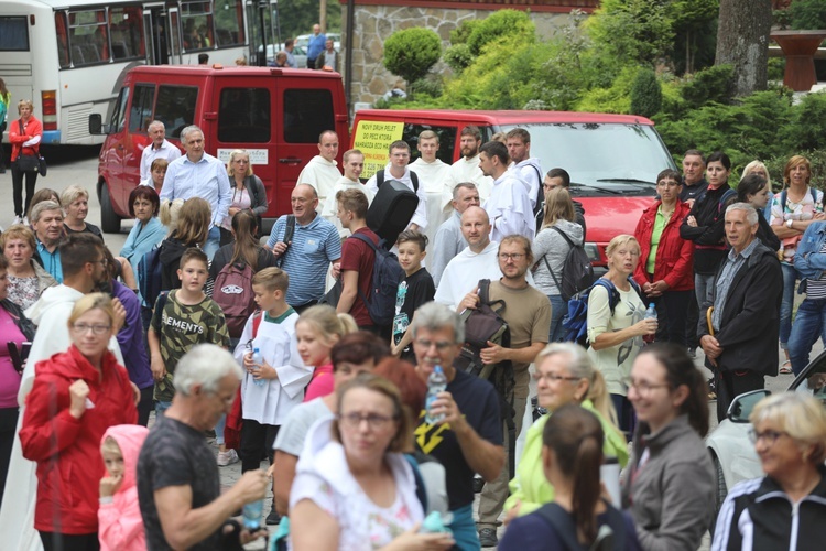 Pielgrzymka z Korbielowa na Jasną Górkę w Ślemieniu - 2019