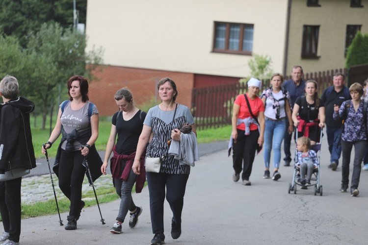 Pielgrzymka z Korbielowa na Jasną Górkę w Ślemieniu - 2019