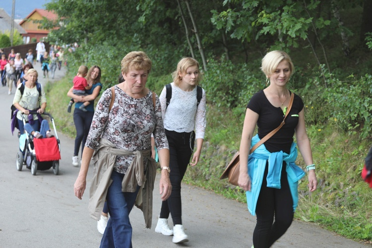 Pielgrzymka z Korbielowa na Jasną Górkę w Ślemieniu - 2019