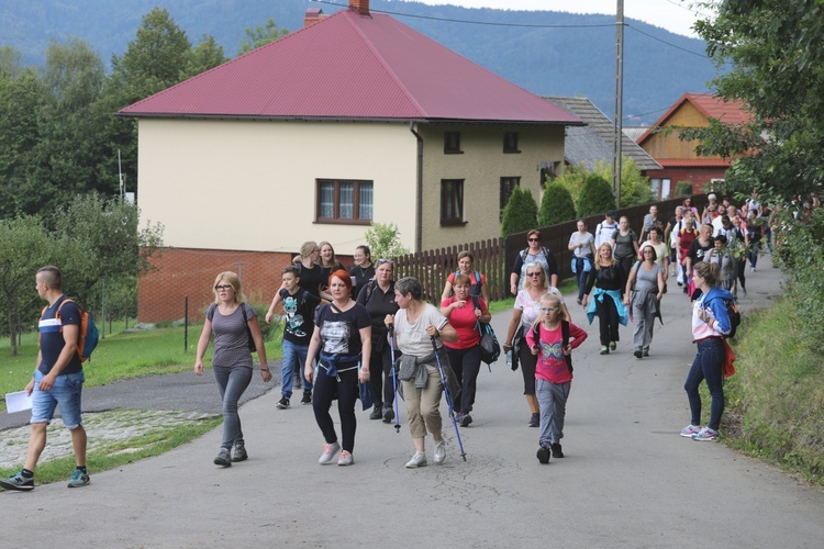 Pielgrzymka z Korbielowa na Jasną Górkę w Ślemieniu - 2019