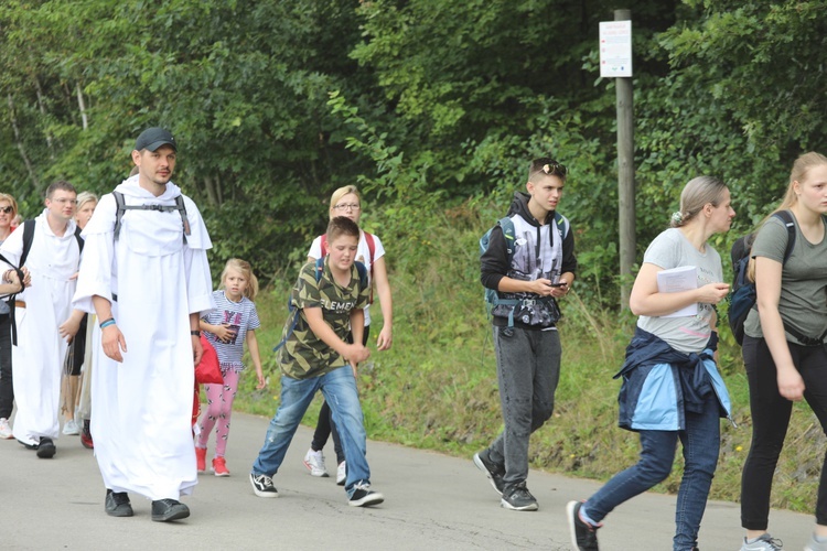 Pielgrzymka z Korbielowa na Jasną Górkę w Ślemieniu - 2019