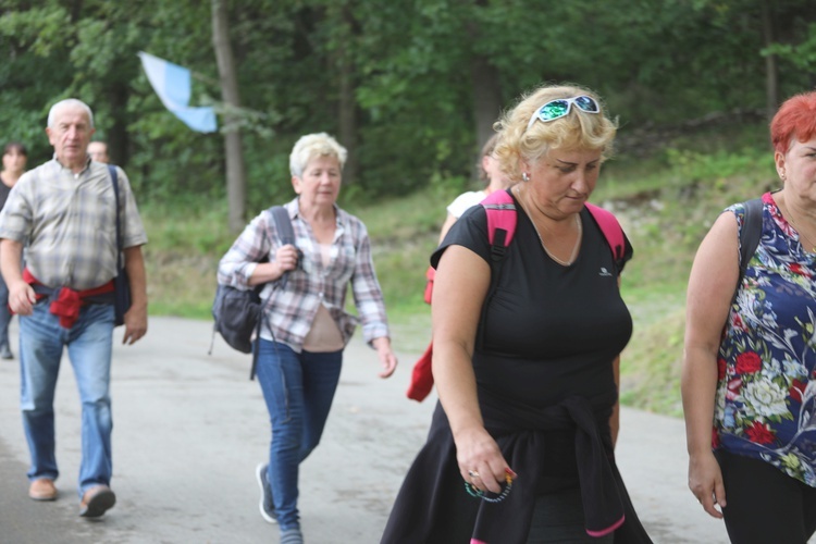 Pielgrzymka z Korbielowa na Jasną Górkę w Ślemieniu - 2019