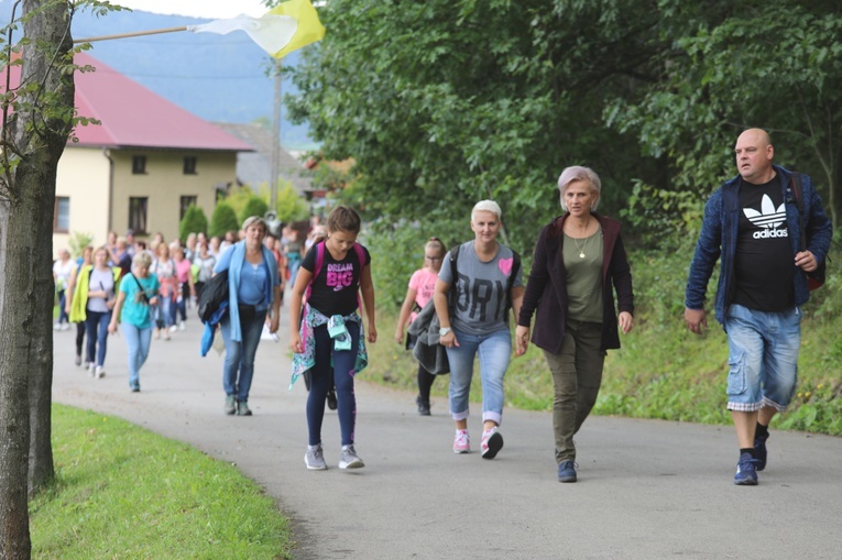 Pielgrzymka z Korbielowa na Jasną Górkę w Ślemieniu - 2019