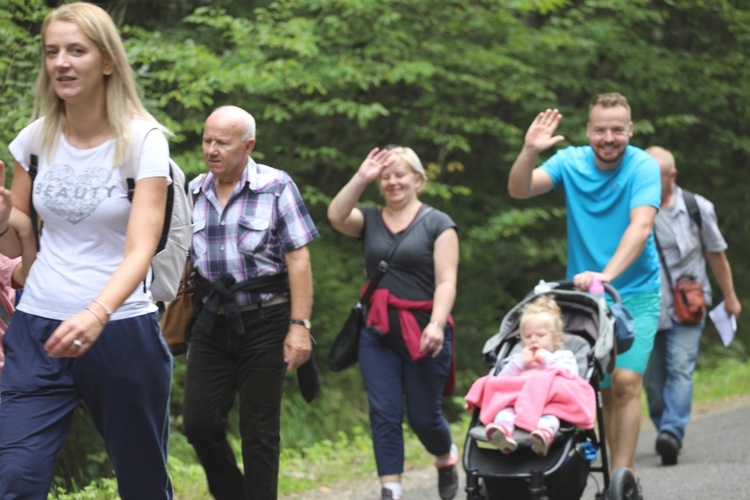 Pielgrzymka z Korbielowa na Jasną Górkę w Ślemieniu - 2019