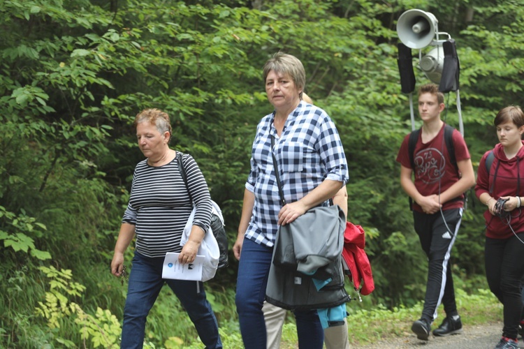 Pielgrzymka z Korbielowa na Jasną Górkę w Ślemieniu - 2019