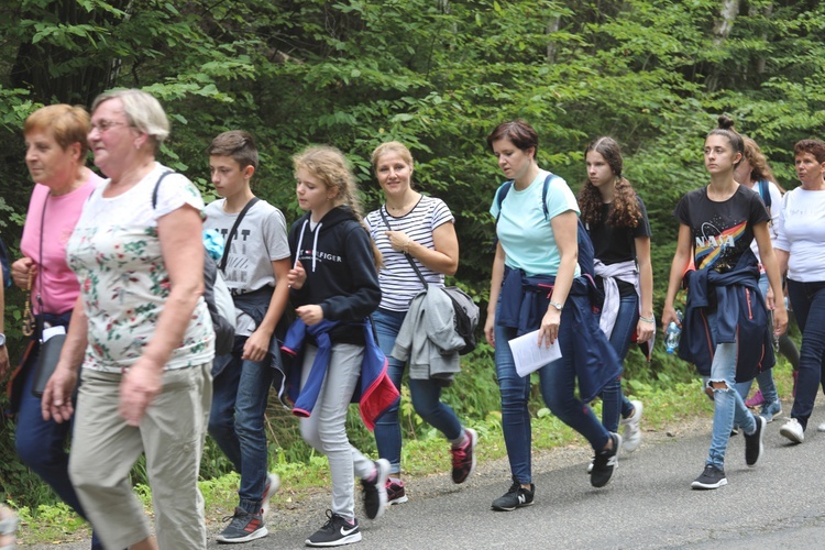 Pielgrzymka z Korbielowa na Jasną Górkę w Ślemieniu - 2019