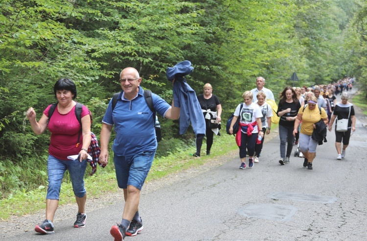 Pielgrzymka z Korbielowa na Jasną Górkę w Ślemieniu - 2019