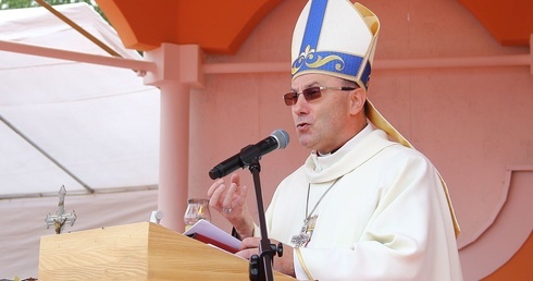 Abp Polak: Tylko Kościół posłuszny Bogu będzie mógł pełnić wiarygodnie swą misję w świecie