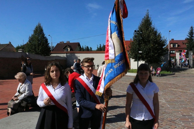 Odpust w opactwie cystersów w Mogile ku czci Podwyższenia Krzyża Świętego