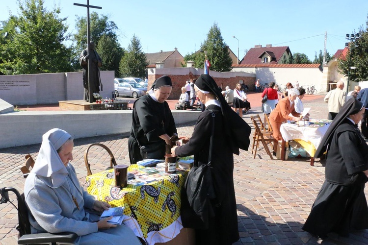 Odpust w opactwie cystersów w Mogile ku czci Podwyższenia Krzyża Świętego