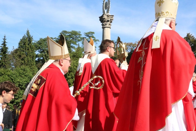 Odpust w opactwie cystersów w Mogile ku czci Podwyższenia Krzyża Świętego