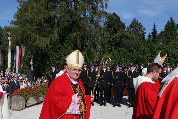 Odpust w opactwie cystersów w Mogile ku czci Podwyższenia Krzyża Świętego